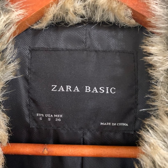 Zara coat with faux fur - Picture 3 of 3